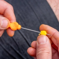 Guru Fine Gated Latch Needle
